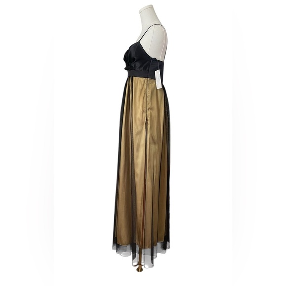 María Bonita ,Elegant Black and Gold Evening Gown - Picture 6 of 9